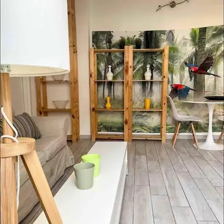 Street Montegani Appartement *